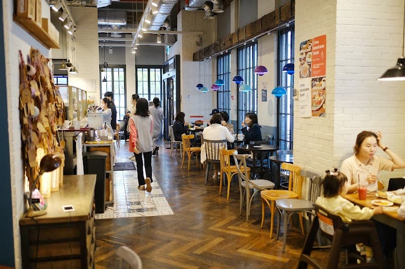 Cafe Mamas Gwanghwamun Branch
